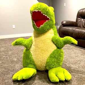 This is a 3foot tall dinosaur